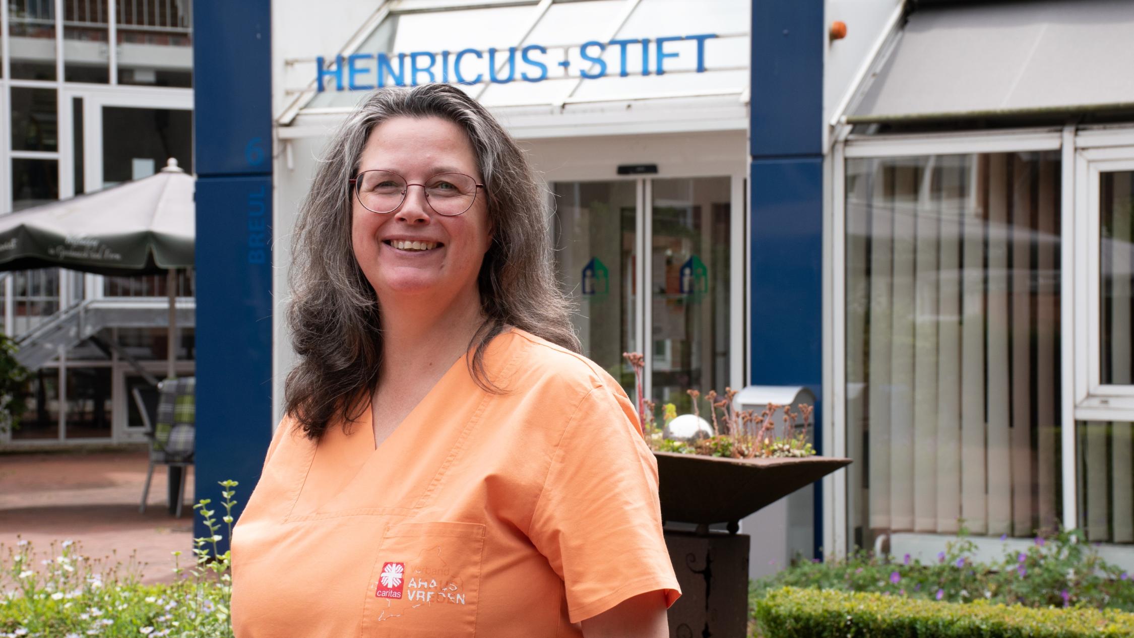 Rita Simon arbeitet als Pflegehelferin im Henricus-Stift in Südlohn.