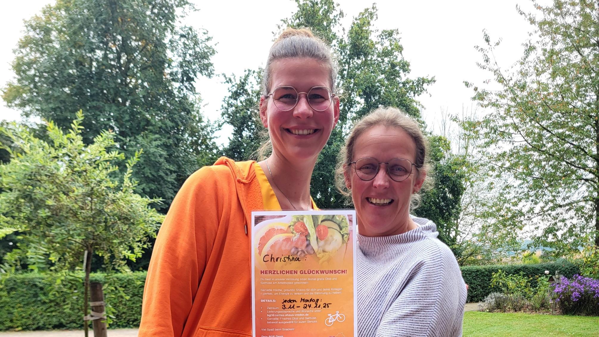 Christina Schulten (Caritas-Seniorenheim St. Ludgerus in Heek) gewann einen Gutschein über einen Monat lang frisches Obst und Snackgemüse am Arbeitsplatz.