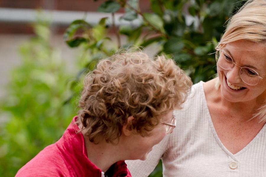 <span class='first'>Eingliederungshilfe</span><span class='second'>Gemeinsam für eine inklusive Gesellschaft</span>