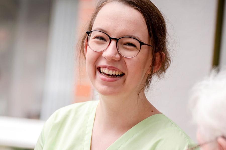 <span class='first'>Ausbildung</span><span class='second'>Pflegefachmann/-frau</span>